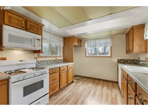 15904 SE Harrison Street Portland OR 97233