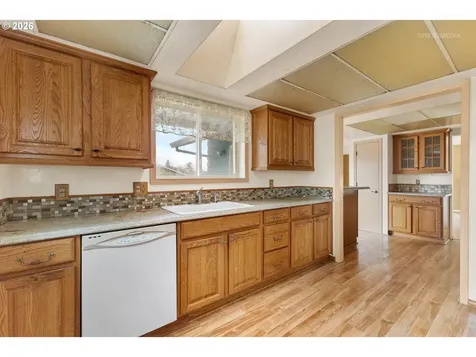 15904 SE Harrison Street Portland OR 97233
