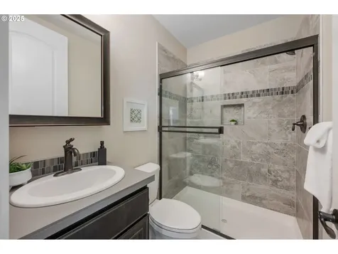 2910 NW Parkhurst Terrace Portland OR 97229