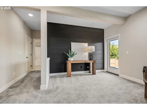 2910 NW Parkhurst Terrace Portland OR 97229