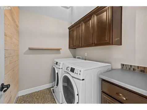 2910 NW Parkhurst Terrace Portland OR 97229