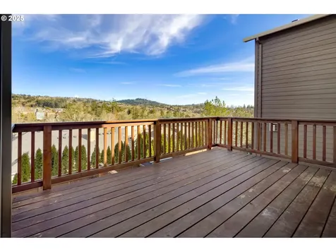 2910 NW Parkhurst Terrace Portland OR 97229