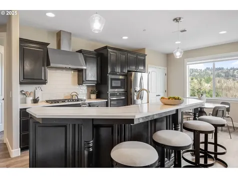 2910 NW Parkhurst Terrace Portland OR 97229