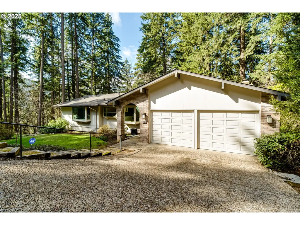 2575 Chaucer Court Eugene OR 97405