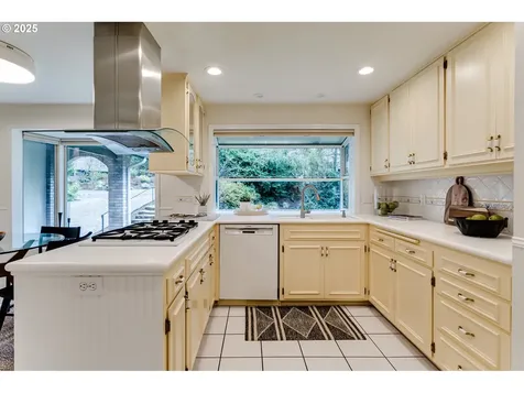 2575 Chaucer Court Eugene OR 97405