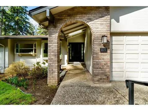 2575 Chaucer Court Eugene OR 97405