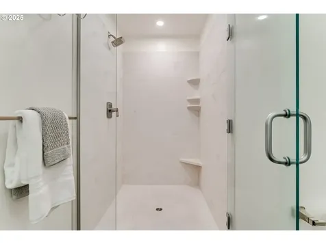 2575 Chaucer Court Eugene OR 97405