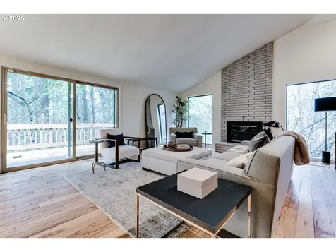 2575 Chaucer Court Eugene OR 97405