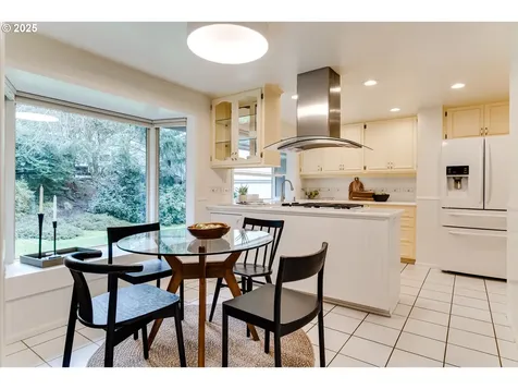 2575 Chaucer Court Eugene OR 97405