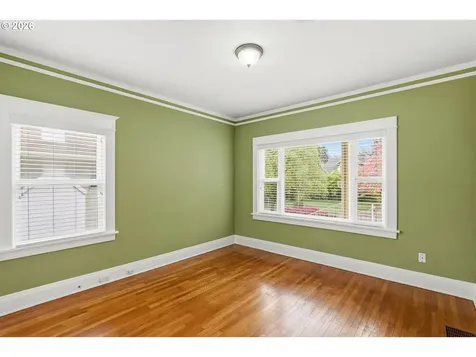3366 NE Oregon Street Portland OR 97232