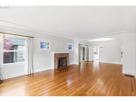 3366 NE Oregon Street Portland OR 97232