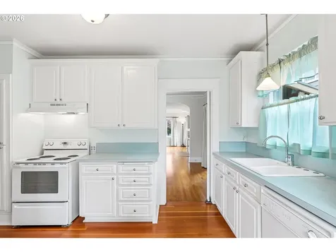 3366 NE Oregon Street Portland OR 97232