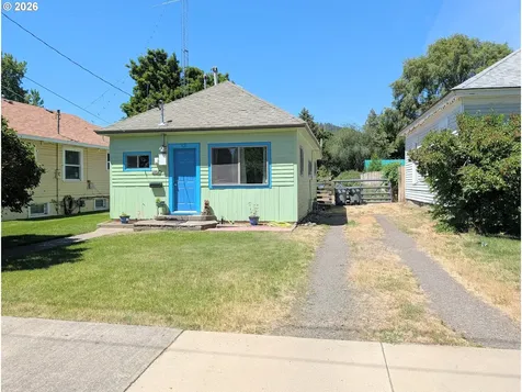 2704 N Ash Street La Grande OR 97850
