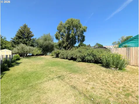 2704 N Ash Street La Grande OR 97850