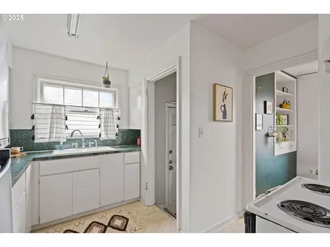 3446 NE 83rd Avenue Portland OR 97220