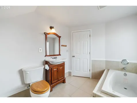 1403 5th Street Tillamook OR 97141