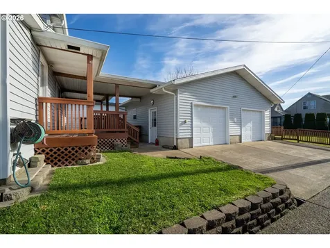 1403 5th Street Tillamook OR 97141