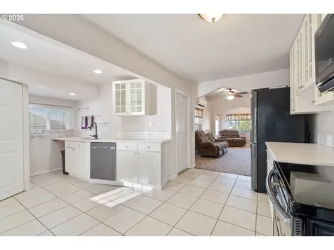 1403 5th Street Tillamook OR 97141