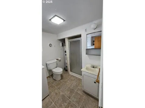 47861 Commercial Street Oakridge OR 97463