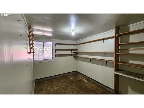 47861 Commercial Street Oakridge OR 97463