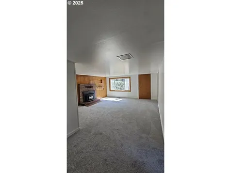 47861 Commercial Street Oakridge OR 97463