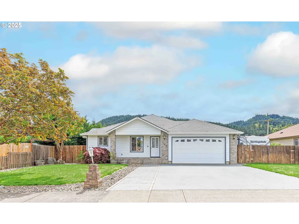 144 Clear Lake Street Oakland OR 97462