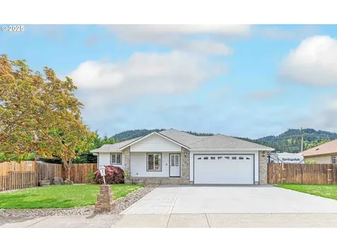 144 Clear Lake Street Oakland OR 97462