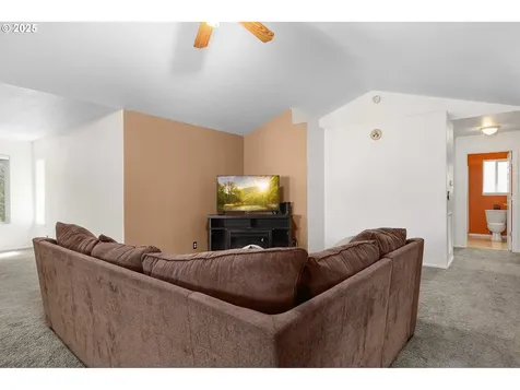 144 Clear Lake Street Oakland OR 97462