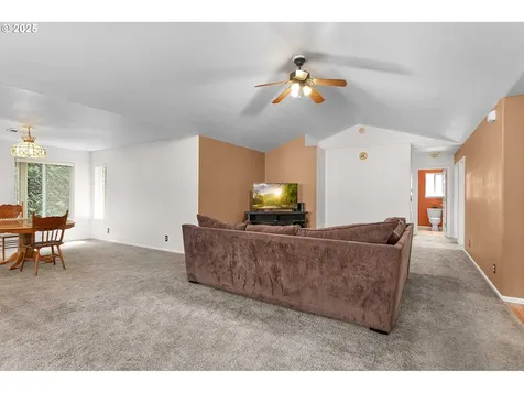 144 Clear Lake Street Oakland OR 97462