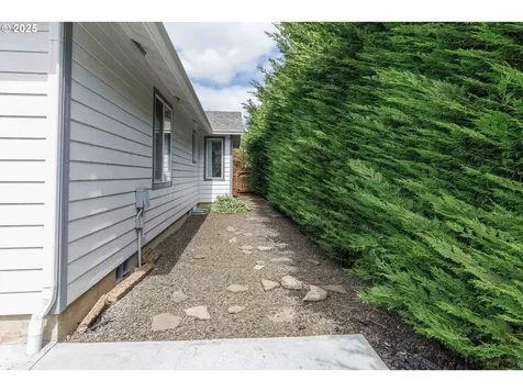 144 Clear Lake Street Oakland OR 97462