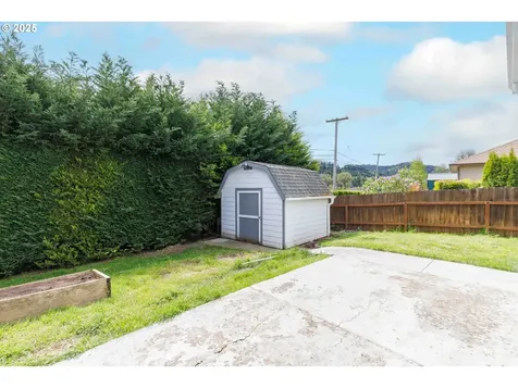 144 Clear Lake Street Oakland OR 97462