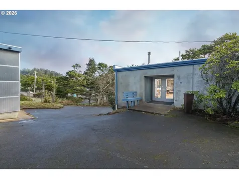 4333 SW Coast Avenue Lincoln City OR 97367