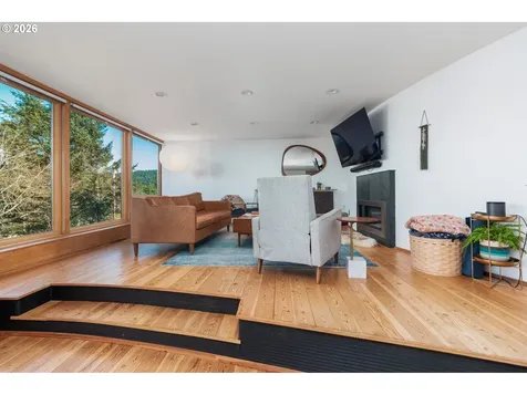 4333 SW Coast Avenue Lincoln City OR 97367