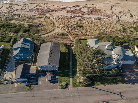 4333 SW Coast Avenue Lincoln City OR 97367