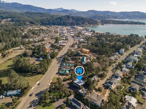 4333 SW Coast Avenue Lincoln City OR 97367