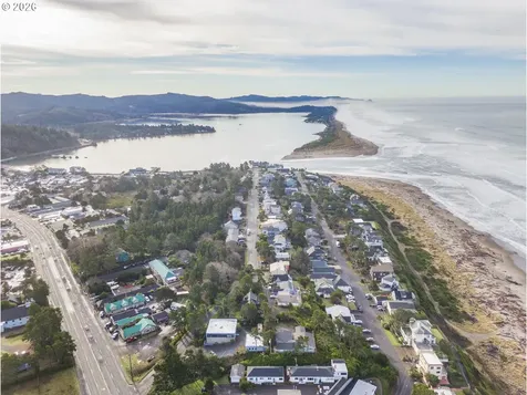 4333 SW Coast Avenue Lincoln City OR 97367