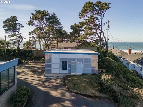 4333 SW Coast Avenue Lincoln City OR 97367