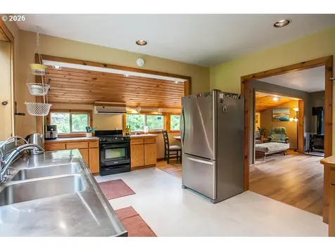 51 Columbia Avenue Underwood WA 98651