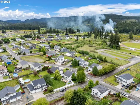 504 E Hoag Street Yacolt WA 98675