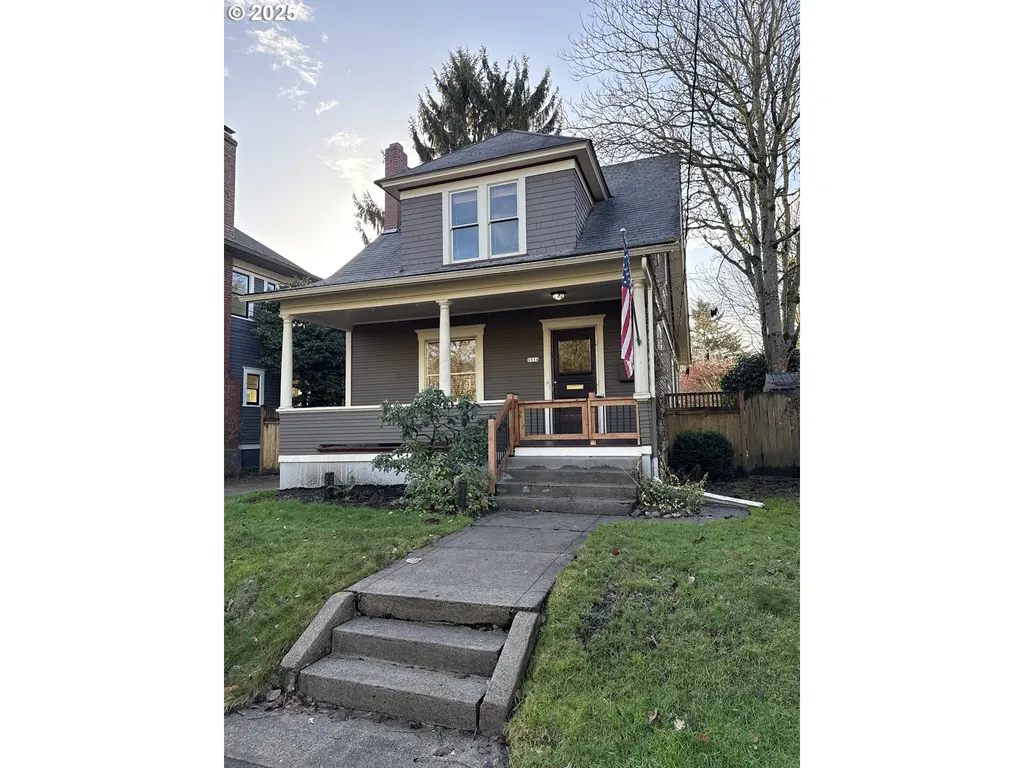 1114 SE Malden Street Portland OR 97202