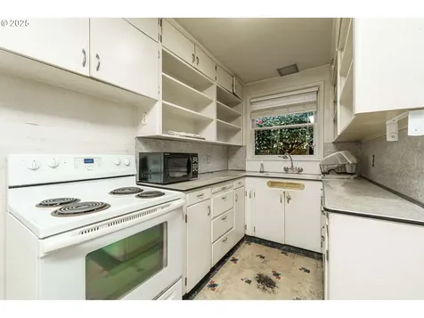 1114 SE Malden Street Portland OR 97202