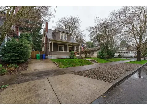 1114 SE Malden Street Portland OR 97202