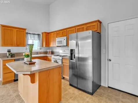 670 NE Summerfield Street Mcminnville OR 97128