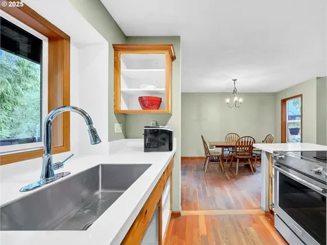 64711 E Sandy River Lane Rhododendron OR 97049