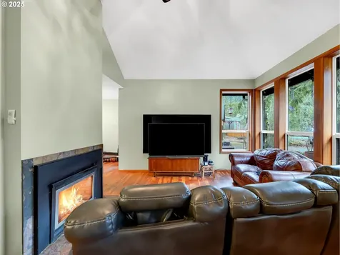 64711 E Sandy River Lane Rhododendron OR 97049