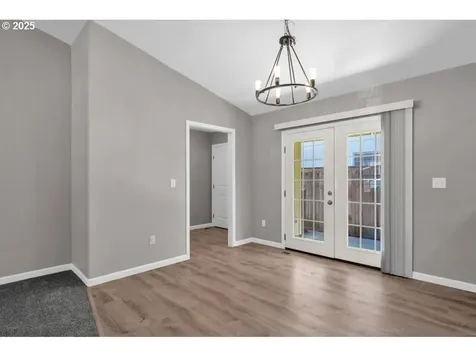 24895 Mccutcheon Avenue Veneta OR 97487