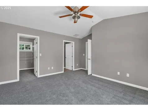 24895 Mccutcheon Avenue Veneta OR 97487