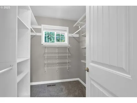 24895 Mccutcheon Avenue Veneta OR 97487