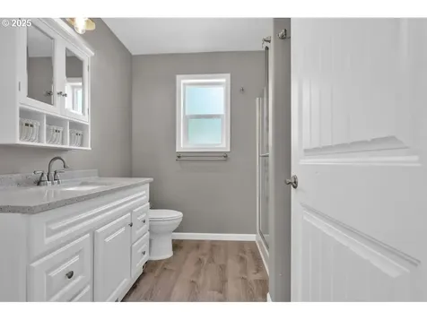 24895 Mccutcheon Avenue Veneta OR 97487