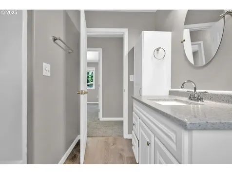 24895 Mccutcheon Avenue Veneta OR 97487